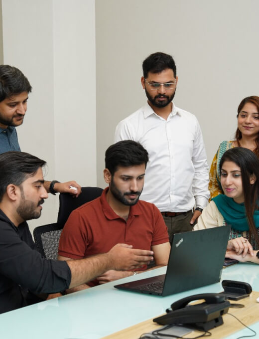 Corporate-Consultant team meeting