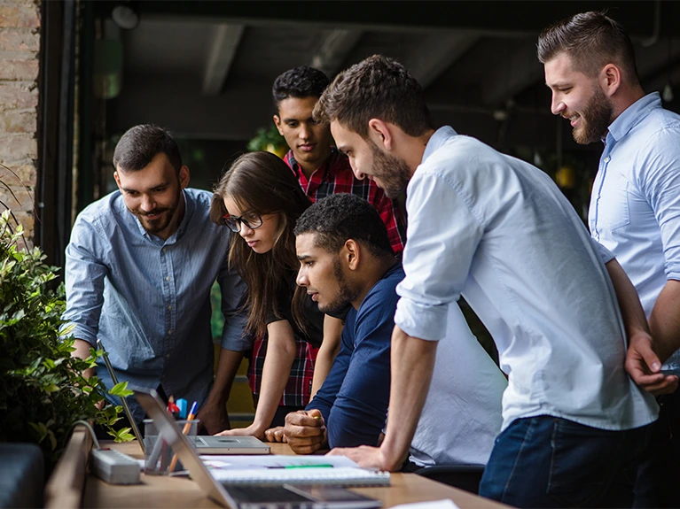 Provide expert guidance on developing an AI strategy and integrating AI into your business processes.